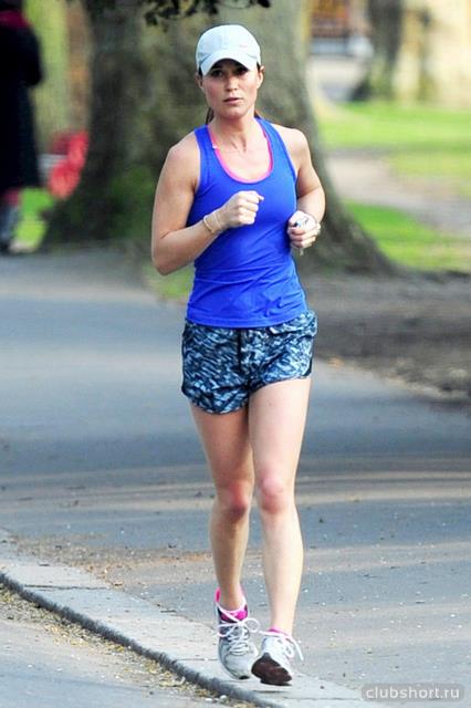 41065_pippa-middleton-out-jogging-in-london-04-12.jpg